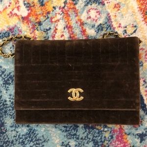 CHANEL Vintage velvet clutch, suede chain strap